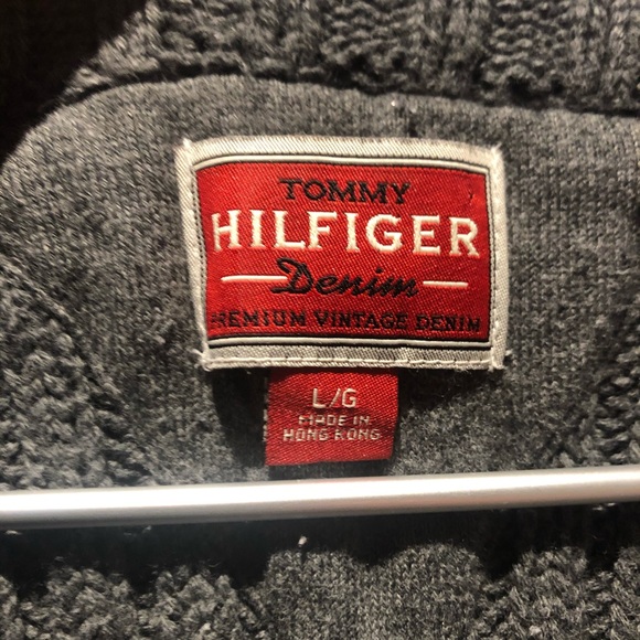 Vintage Tommy Hilfiger Denim Men’s Cable Sweater - Picture 5 of 6
